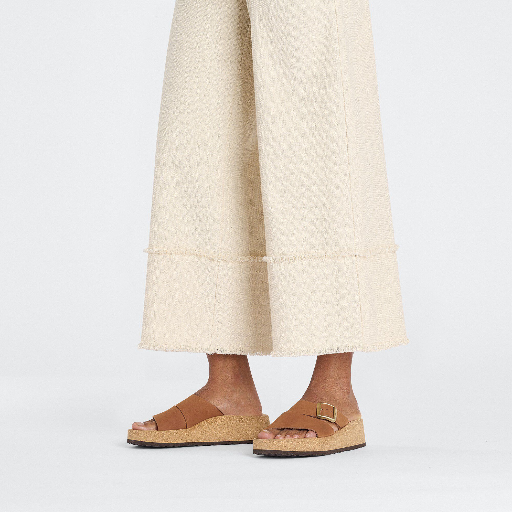 Almina Nubuck Leather Pecan - Image 4