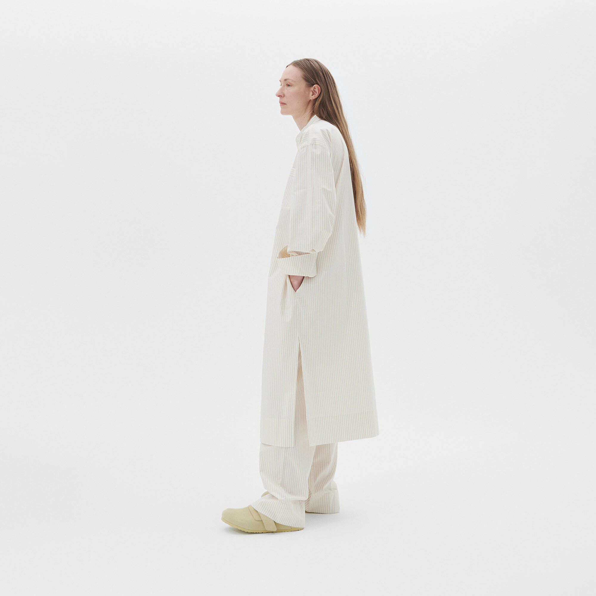 Alternative view of Tekla Kaftan