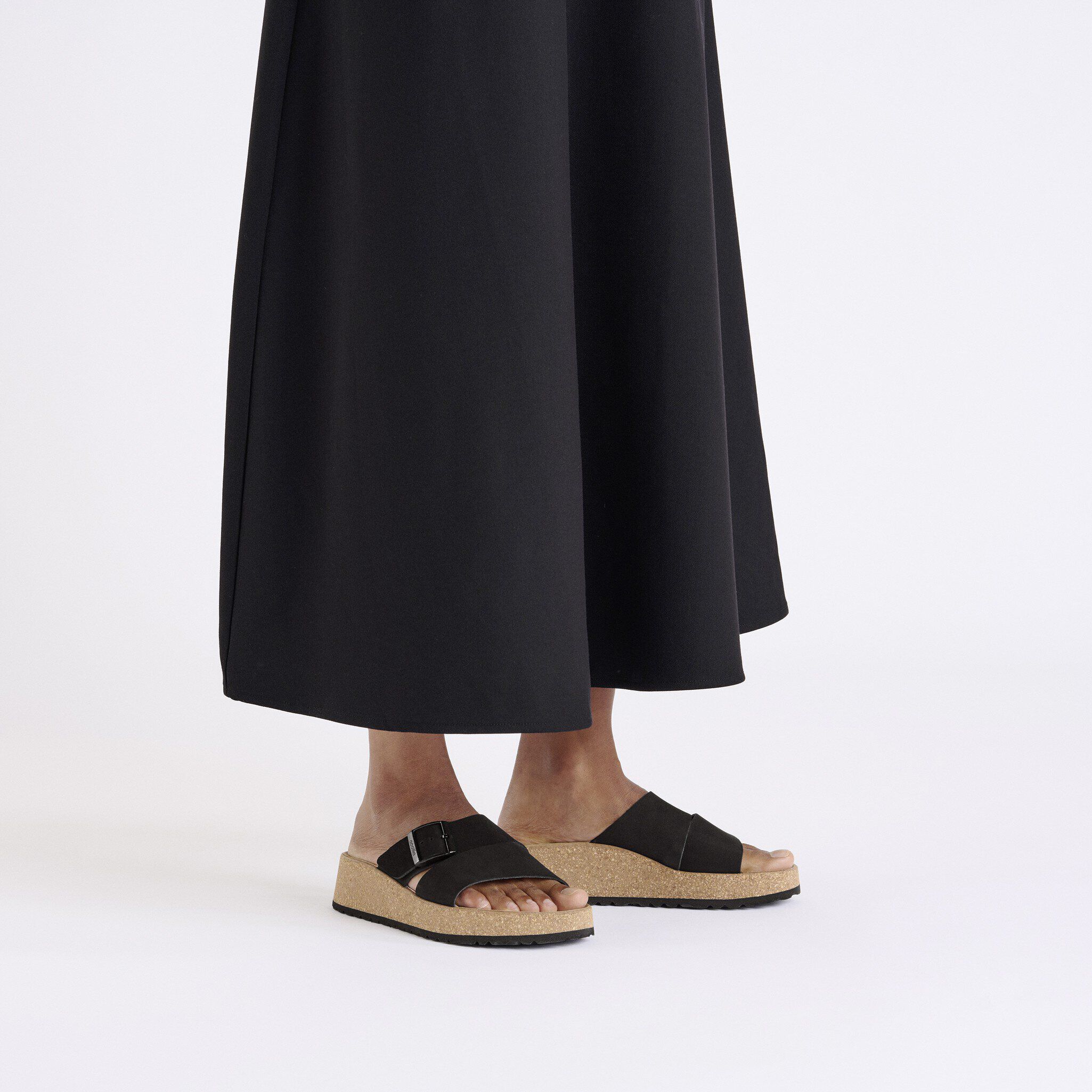 Almina Nubuk Leather - Image 8